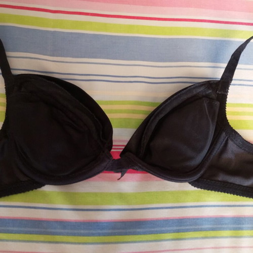 Wonderbra Vintage 90s Original Push-Up Bra like new, black satin