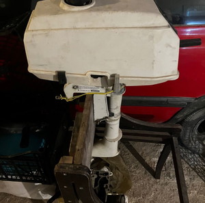 Παλια εξωλέμβια Johnson 3,5 hp για ανταλλακτικά ή επισκευή