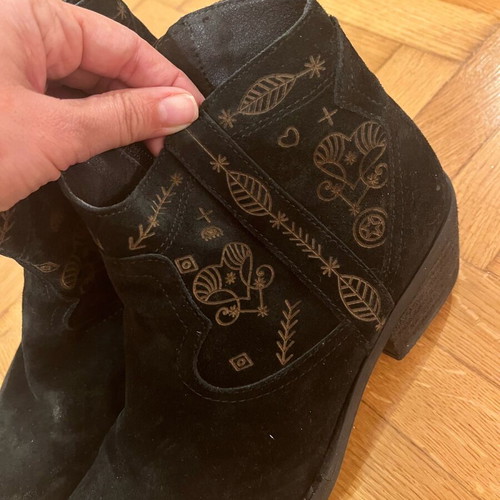 Cowboy suede leather ankle boots like new, size 38