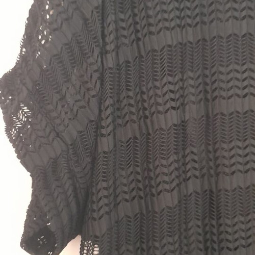 Women's lace blouse size L like new, black