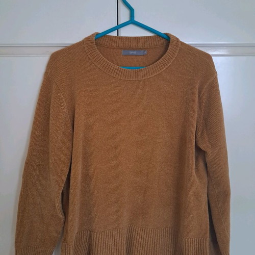 Acrylic women's sweater mustard B.young Large-Xlarge like new
