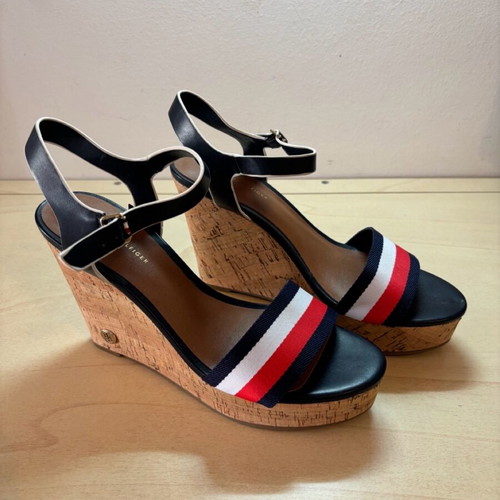 Tommy Hilfiger platform shoes new, size 39.5