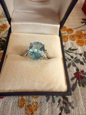 White Gold K18 Ring with Blue Diamond New