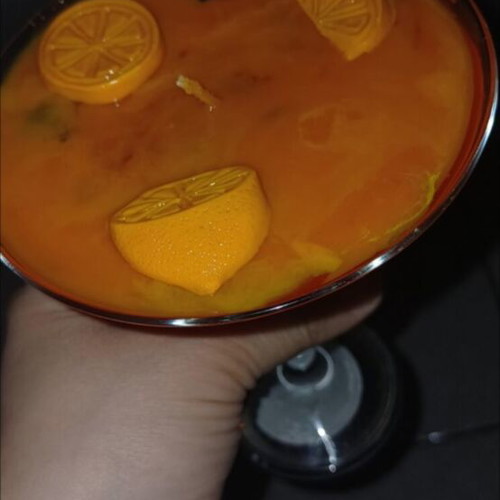 Gel candle with cocktail design and aroma