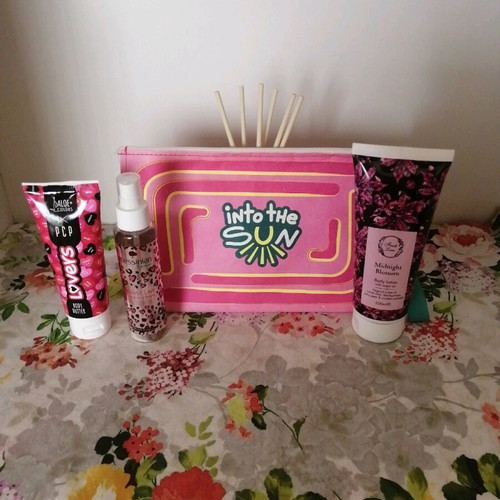 Fresh Line, Aloe Colors and Messinian Spa 3-product set like new