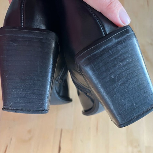 Black leather Vavoulas boots used, size 36