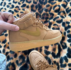 Nike air force 1     47 Νούμερο