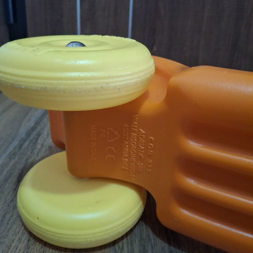 Plastic scooter with 4 wheels for learning