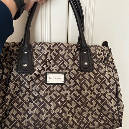 Tommy Hilfiger fabric handbag like new, black and beige