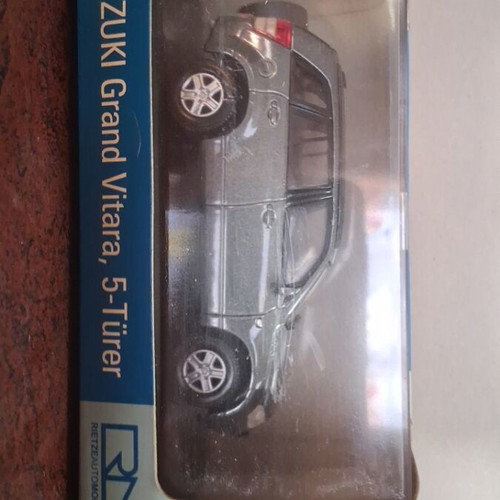 Minichamps Suzuki Grand Vitara 1/43 scale model car
