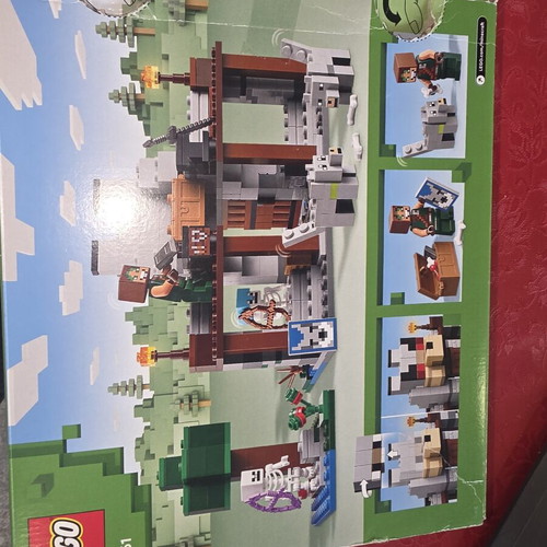 LEGO Minecraft The Wolf Stronghold set 21261, 312 pieces