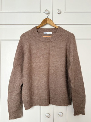 Zara women's pullover sweater like new, beige, size L