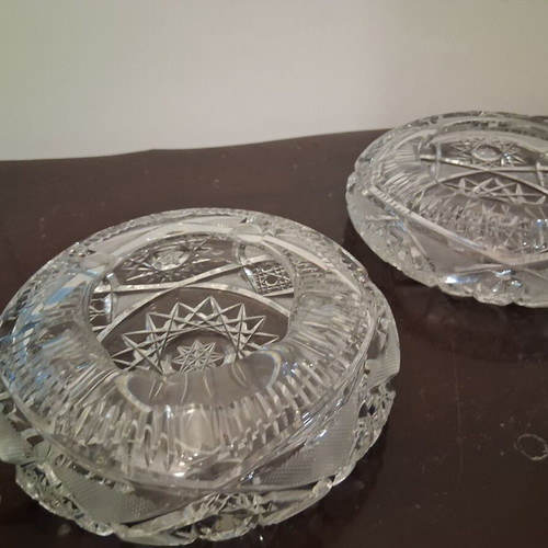 Crystal ashtrays used, set of 2, diameter 15 cm