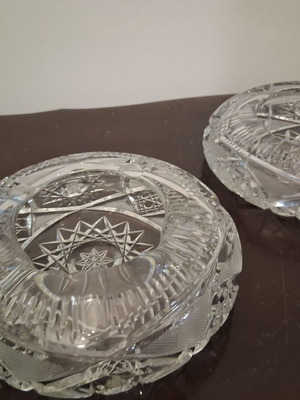 Crystal ashtrays used, set of 2, diameter 15 cm