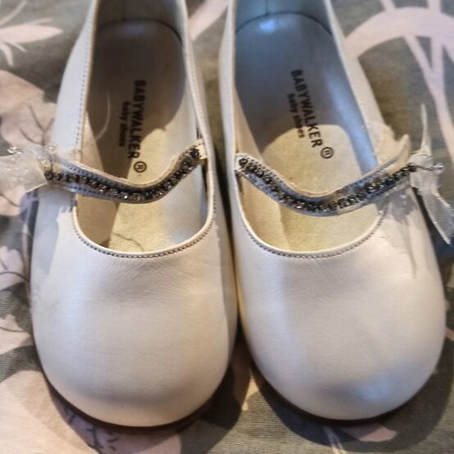 Baby Walker baptism shoes size 21 like new