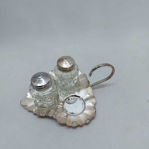 Vintage spice set used, leaf shape, made in England