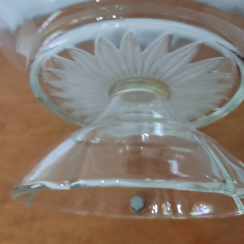 Large glass bowl with foot like new