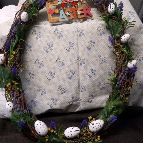 Handmade Easter wreath 65×52 like new