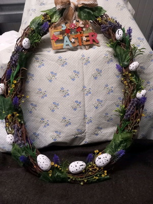 Handmade Easter wreath 65×52 like new