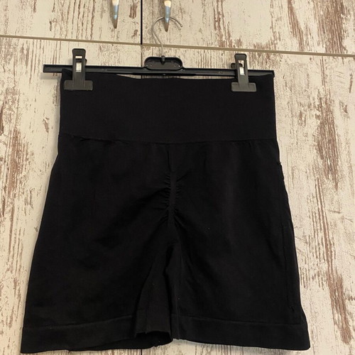 Black High-Waisted Scrunch Biker Shorts with Side Pocket like new