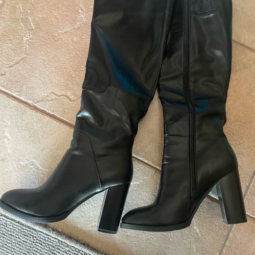 Attrattivo tall boots like new, size 39-40, black, 9 cm heel