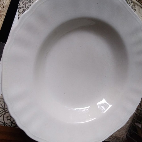 Vintage porcelain plates set of 4 and 2 cheese dishes like new