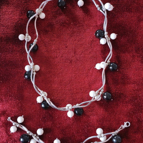 Handmade jewelry set with silver 925, onyx and white stones, like new