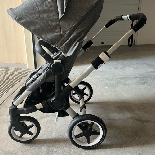Bugaboo Donkey 3 Twin baby stroller like new, complete set