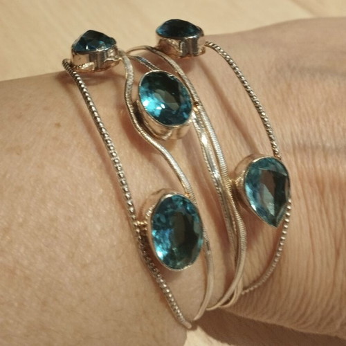 Handmade adjustable bracelet with turquoise stones, like new