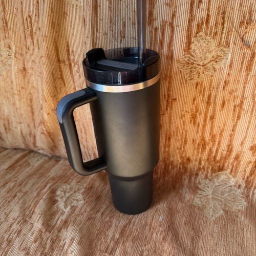 Stanley The Quencher H2.O FlowState Tumbler 1.18L Black new