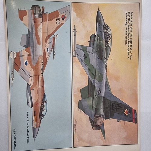 F-16 Fighting Falcon in Action book like new, Squadron/Signal Publications