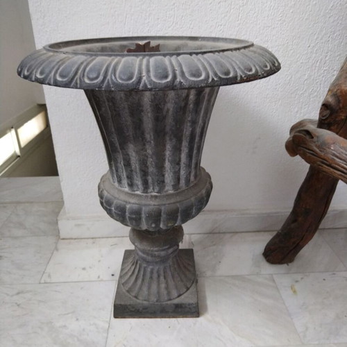 Garden planter like new, French neoclassical style cast iron