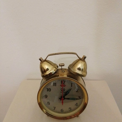 Treasure wind-up alarm clock vintage, used