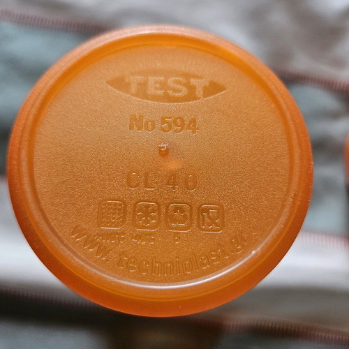 Plastic cup with lid 5 dl like new, orange