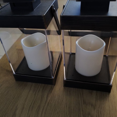 Set of 2 decorative LED lanterns like new, warm light