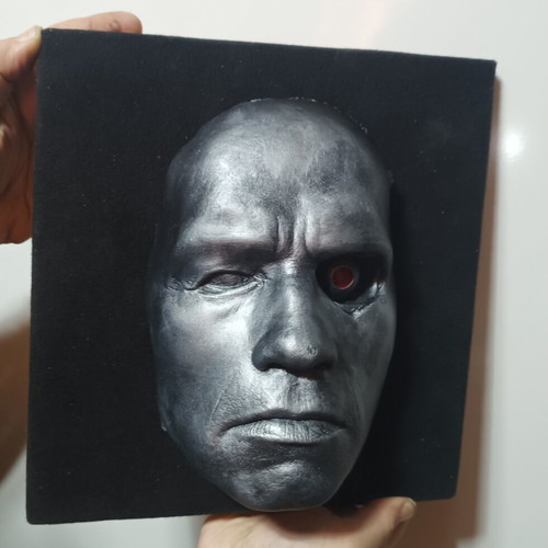 Arnold Schwarzenegger Lifecast Wall Decoration like new