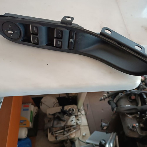 Ford Focus window switch used '11-'14, code AM5T14A132AA