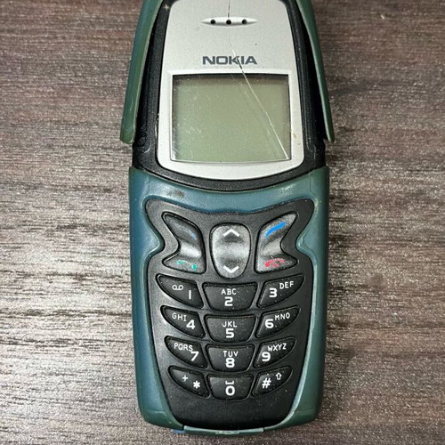 Nokia 5210 used, blue, fully functional