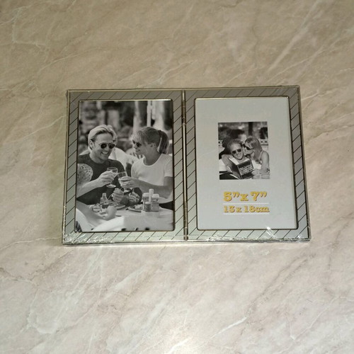 Double photo frame new with unique design