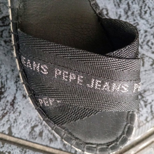 Pepe Jeans black platform shoes like new, size 37
