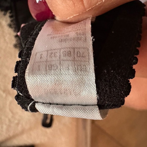 Venus Victoria bra size 75B used, black