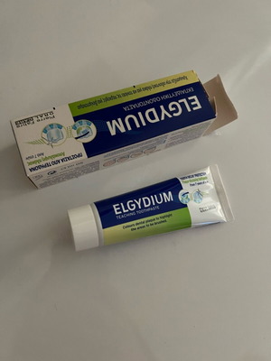Elgydium εκπαιδευτική οδοντόκρεμα για ενήλικες σαν καινούργιο