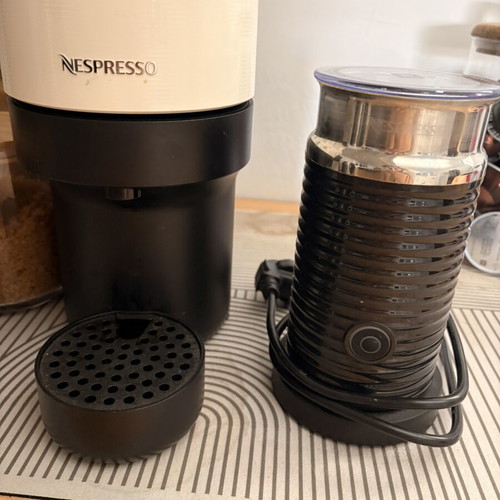 Nespresso Vertuo Pop coffee machine with Aeroccino 3, like new