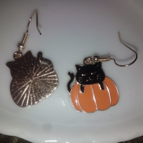 Earrings with pumpkin and black cat new