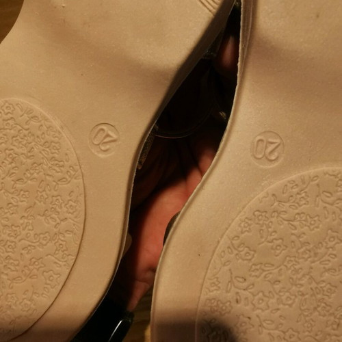 Leather sandal gold size 20