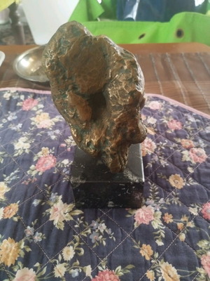 Bust statue like new with marble base