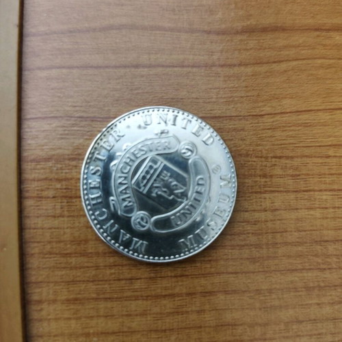 Manchester United Memory Coin like new, collectible souvenir