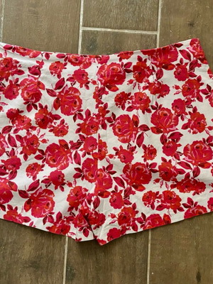 Shorts ψηλόμεσο Stradivarius λευκό και κόκκινο, σχεδόν αχρησιμοποίητο, μέγεθος XL