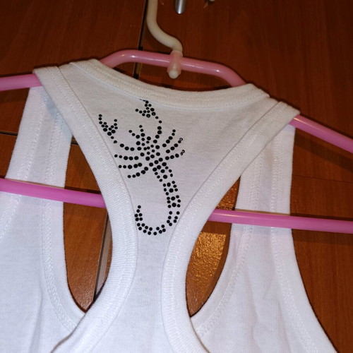 Top blouse like new with scorpio rhinestone design, size S