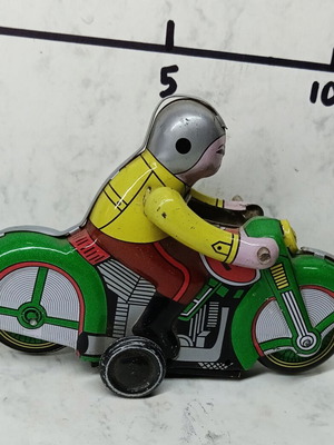 Tin wind-up motorcycle toy vintage, like new